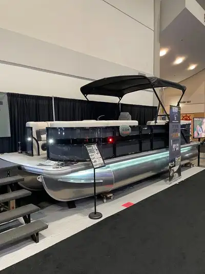 High Performance Tritoon at an unbeatable value. This 21Ft performance Tritoon is sure to make memor...