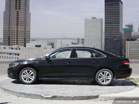 Crowfoot Hyundai, AMVIC Licensed Dealer Why This Is The PASSAT For YOU: 2.0L TSI 4-cylinder engine 1... (image 2)