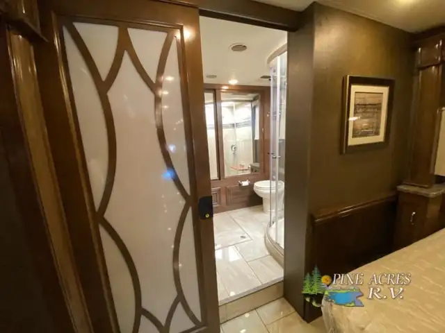 2018 Thor Motor Coach Tuscany 45AT only 029,124 Miles in RVs & Motorhomes in Moncton - Image 52