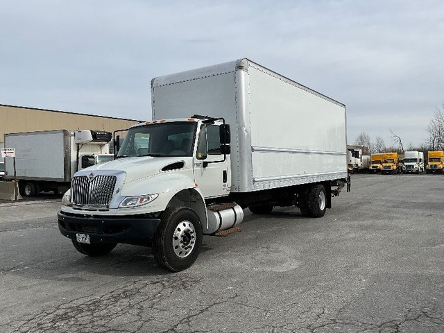 2018 International 4300 DURAPLAT in Heavy Trucks in Moncton - Image 3