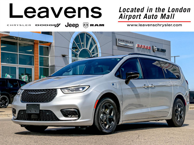 2024 Chrysler Pacifica Hybrid Select in Cars & Trucks in London