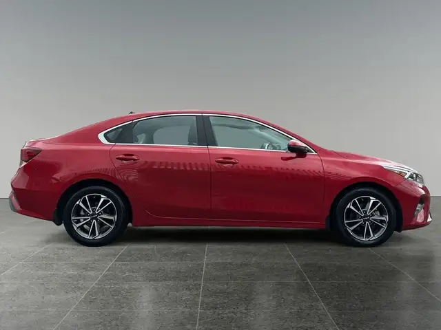 2022 Kia Forte EX IVT in Cars & Trucks in Calgary - Image 9