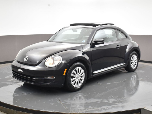 2016 Volkswagen Beetle Loaded with Sunroof - Leather - Backup Ca in Cars & Trucks in City of Halifax - Image 3