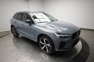 2024 Volvo XC60 Ultimate Dark Theme