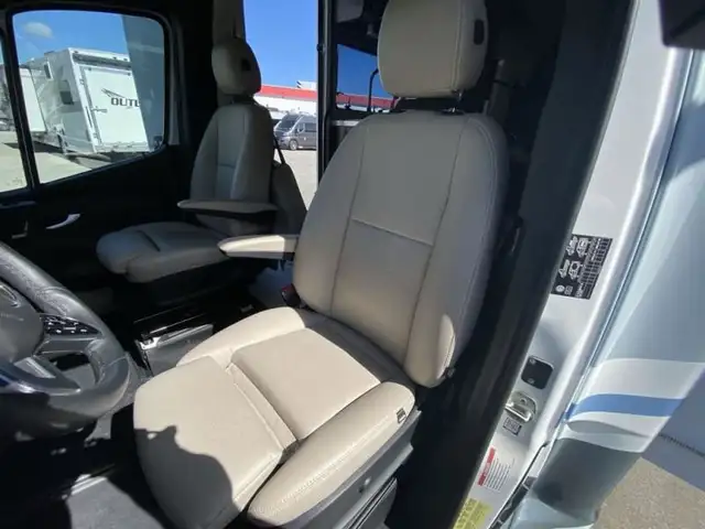 2024 Winnebago View 24J in RVs & Motorhomes in Abbotsford - Image 28