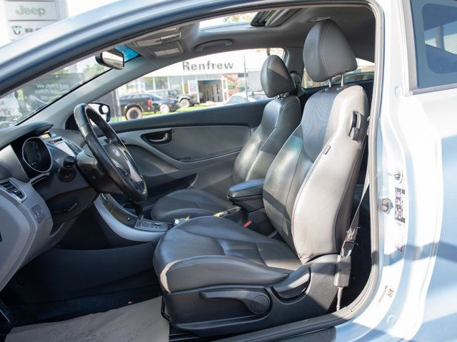 2013 Hyundai Elantra Coupe SE in Cars & Trucks in Calgary - Image 3