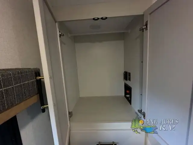 2025 Dutchmen RV Astoria 250RD (HALF TON TOWABLE) in Travel Trailers & Campers in Truro - Image 27