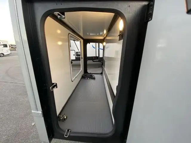 2025 Winnebago View 24T in RVs & Motorhomes in Abbotsford - Image 44