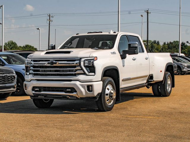 2025 Chevrolet Silverado 3500HD High Country in Cars & Trucks in Edmonton - Image 4