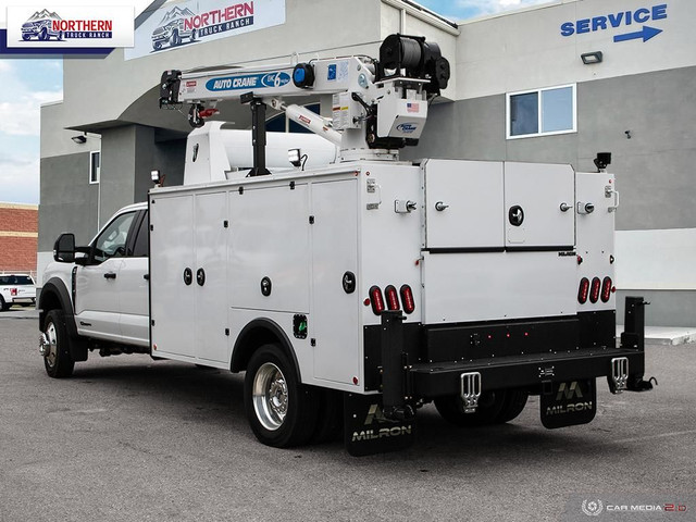 2023 Ford F-550 Chassis XLT 4x4 MILRON SERVICE BODY CRANE V... in Cars & Trucks in Edmonton - Image 4