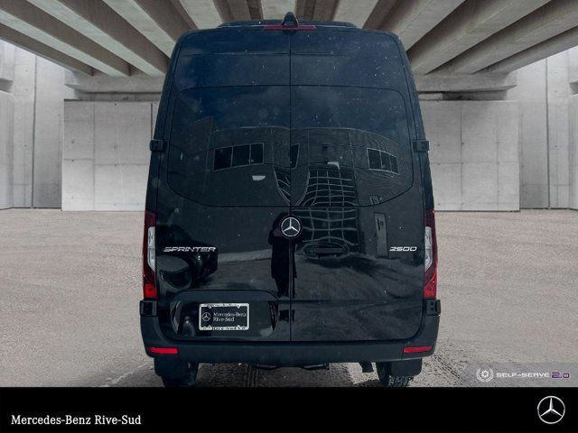 2025 Mercedes-Benz Sprinter 2500 144 Wheelbase High Roof RWD in Cars & Trucks in Longueuil / South Shore - Image 4