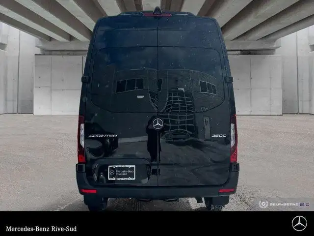 2025 Mercedes-Benz Sprinter 2500 144 Wheelbase High Roof RWD in Cars & Trucks in Longueuil / South Shore - Image 5