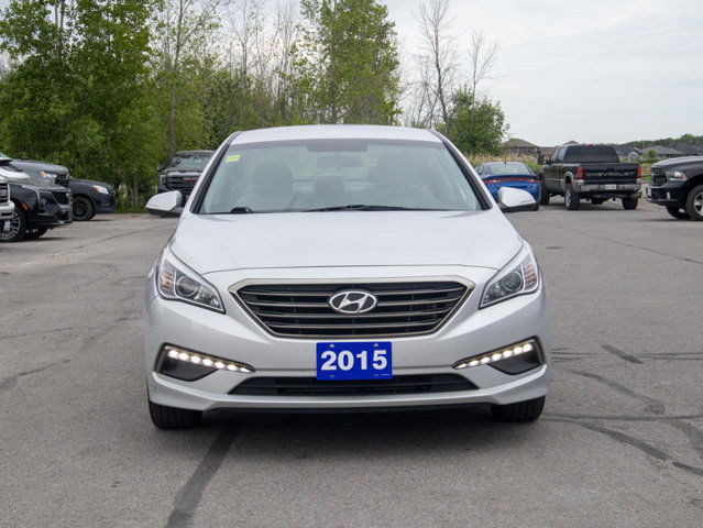 2015 Hyundai Sonata 2.4L GLS - Heated Rear Seats Keyless Entry in Cars & Trucks in Belleville - Image 2