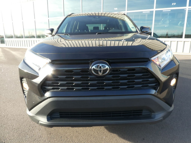  2019 Toyota RAV4 AWD XLE in Cars & Trucks in Moncton - Image 2