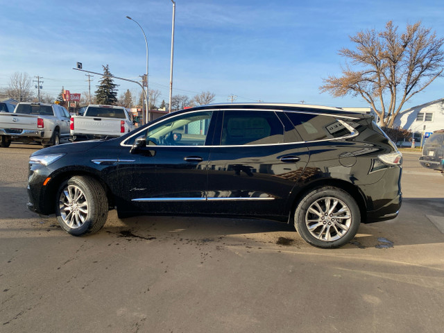 2024 Buick Enclave Avenir ALL-WHEEL DRIVE! HEATED AND COOLED... in Cars & Trucks in Medicine Hat - Image 2