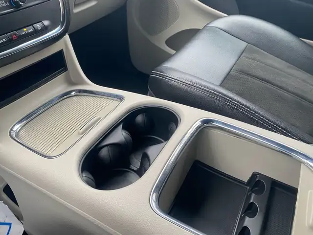 2019 Dodge Grand Caravan SXT Premium Plus ~Leather ~Nav ~Power S in Cars & Trucks in Barrie - Image 33