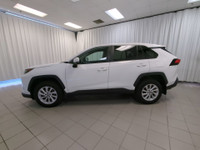 Step into our 2022 Toyota RAV4 LE AWD in White, and set your sights on better adventures! Motivated... (image 4)