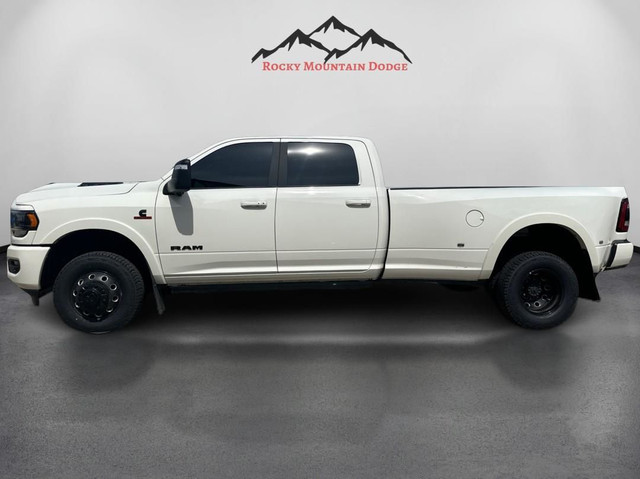ONE OWNER 2024 RAM 3500 CREW CAB LIMITED DIESEL DUALLY in Cars & Trucks in Red Deer