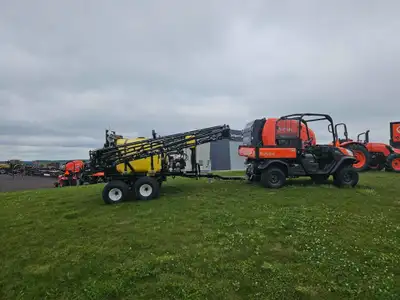 NEW UNIT, 2in. fill, Raven controller, 200 gal, clean water, tandem axle with adjustable width New/U...