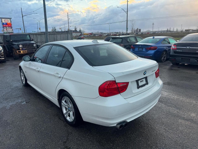 2011 BMW 3 Series 328i xDrive Executive Edition, TRANS PROBLEM A in Cars & Trucks in London - Image 3