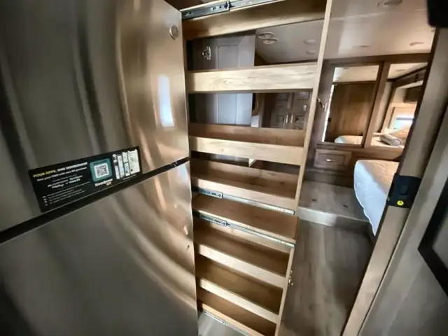2023 Thor Motor Coach Aria 3401 in RVs & Motorhomes in Abbotsford - Image 20