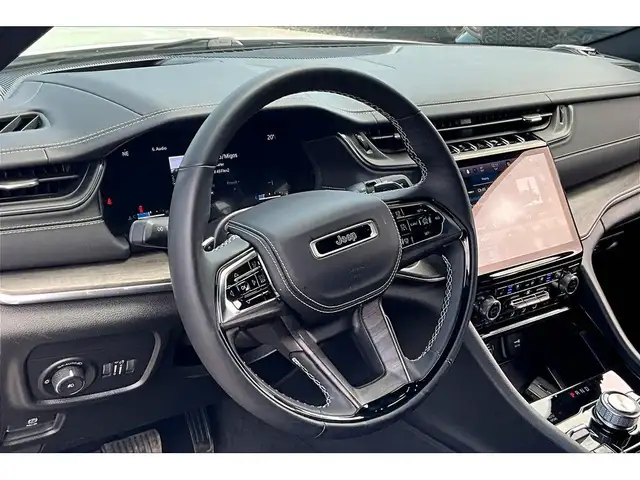 2023 Jeep Grand Cherokee L Overland 4x4 | Massage Seats | McInto in Cars & Trucks in Mississauga / Peel Region - Image 14