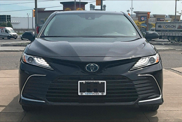 2022 Toyota Camry Hybrid XLE in Cars & Trucks in Mississauga / Peel Region - Image 2