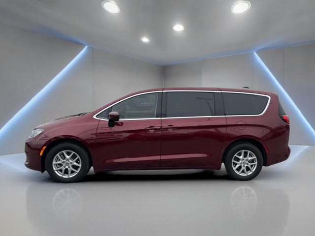 2023 Chrysler Grand Caravan SXT/CERTIFIED/ACCIDENT FREE in Cars & Trucks in Markham / York Region - Image 2