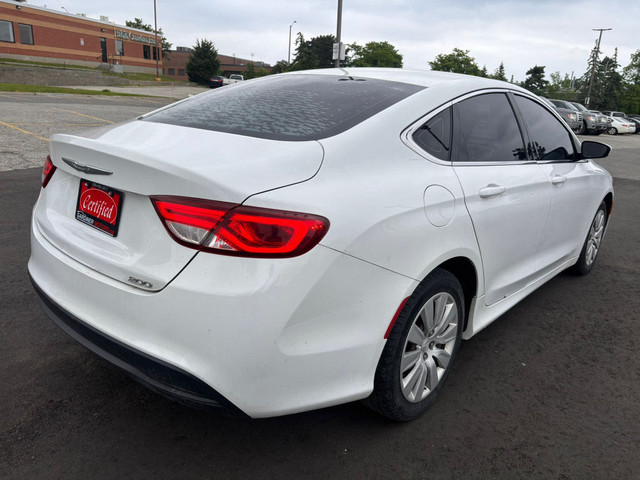 2015 Chrysler 200 LX 4dr Front-wheel Drive Sedan Automatic in Cars & Trucks in Mississauga / Peel Region - Image 4