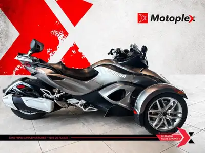 SPYDER RS SM5 CAN AM SPYDER RS 2013 SM5 TRES BAS KILLOMETRAGE DOSSIER PASSAGER INCLUS (VALEUR DE 100...