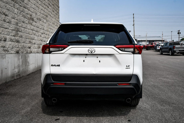 2023 Toyota RAV4 LE • HEATED SEATS • CP/AA • LANE KEEP ASSIST in Cars & Trucks in Cornwall - Image 4