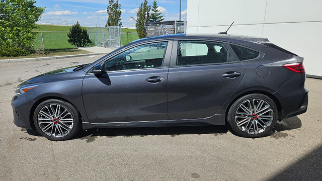 2023 Kia FORTE 5 GT Limited Heated Seats/Steering, Moonroof in Cars & Trucks in Calgary - Image 2