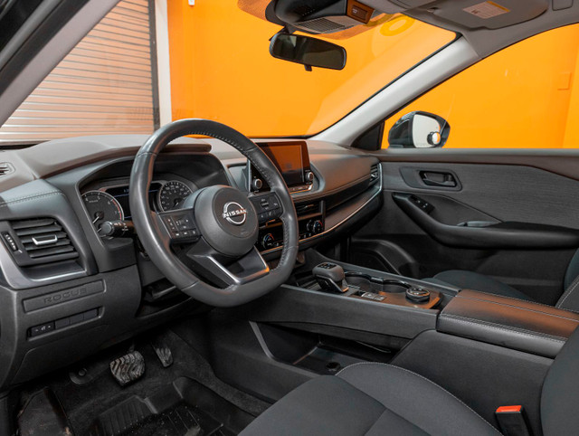 2023 Nissan Rogue S AWD *SIÈGES / VOLANT CHAUFF* CARPLAY ALERTES in Cars & Trucks in Laurentides - Image 2