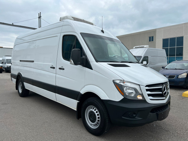 2017 Mercedes-Benz Sprinter Van Mercedes Sprinter 3500 - High Ro in Cars & Trucks in Oakville / Halton Region - Image 4