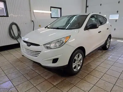 HYUNDAI TUCSON 2013 MANUELLE 5 VITESSES MOTEUR 2.0 LITRES DEMAREUR A DISTANCE CAMERA RECUL RADIO BLU...