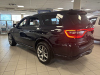 ENGINE: 6.2L HEMI V8 SUPERCHARGED SRT (STD),NIGHT MOVES,HAMMERHEAD GREY/BLACK LAGUNA LEATHER HIGH PE... (image 5)