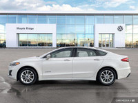 This Ford Fusion Hybrid boasts a Gas/Electric I-4 2.0 L/122 engine powering this Variable transmissi... (image 1)