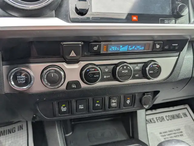 2016 Toyota Tacoma LIMITED in Cars & Trucks in London - Image 22