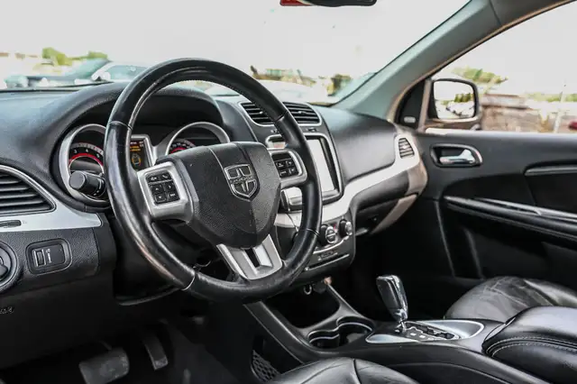 2018 Dodge Journey GT Awd 4X4 / 3.6L V6 / Cuir / Volant Chauffan in Cars & Trucks in City of Montréal - Image 17