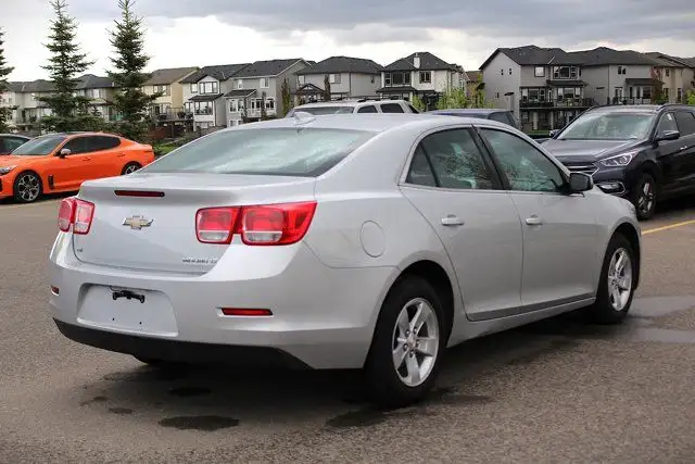 2016 Chevrolet Malibu Limited LT dans Autos et camions dans Calgary - Image 8