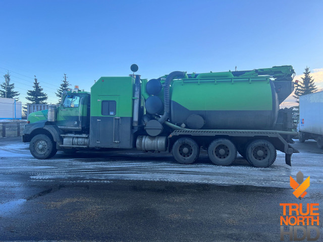 2011 Western star 4900 Tornado F4S Hydrovac in Heavy Equipment in Barrie