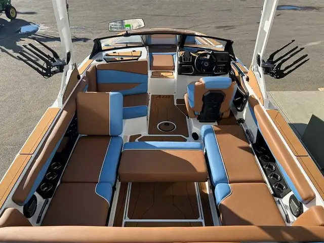 2024 Axis A225 in Powerboats & Motorboats in Saskatoon - Image 9
