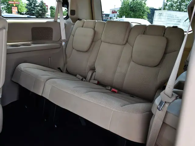 2016 Dodge Grand Caravan Crew ~Heated/Power Seats ~Cam ~Stow 'N  in Cars & Trucks in Barrie - Image 17