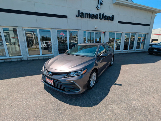 2023 Toyota Camry Hybrid LE in Cars & Trucks in Timmins