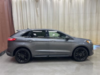 Heated Seats, Power Liftgate, Apple CarPlay, Android Auto, Remote Start! This 2024 Ford Edge is for... (image 5)