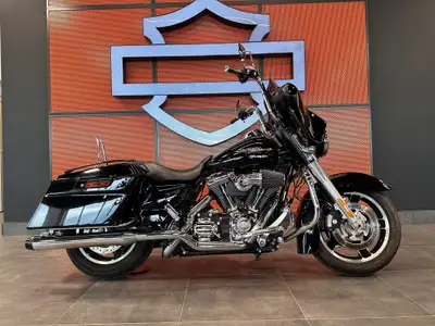 Add-ons: 16 Chrome Bars 8 custom windsheild Rinehart exhaust Chrome Sissy bar Passenger pegs Smoked...