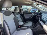 Power Windows, Remote Keyless Entry, Keyless Start, Xenon Headlights, Parking Assistance, Air Condit... (image 9)
