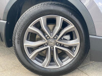 Humberview Volkswagen on the Queensway Experience luxury, reliability, and versatility in this 2020... (image 8)