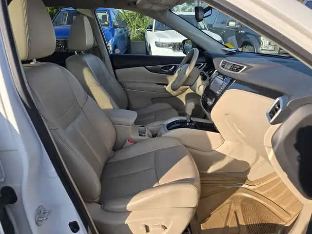 2014 Nissan Rogue SL AWD | HEATED LEATHER | SUNROOF | NAV in Cars & Trucks in Calgary - Image 28