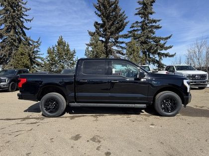 2025 Ford F-150 Lightning XLT 311A w/MAX TOW, TAILGATE STEP & 9. in Cars & Trucks in Edmonton - Image 2